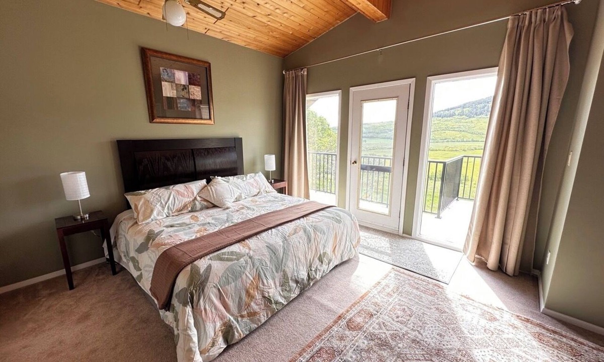 Beaver Mines House | Cozy Mountain home with easy access to all of the Castle region!