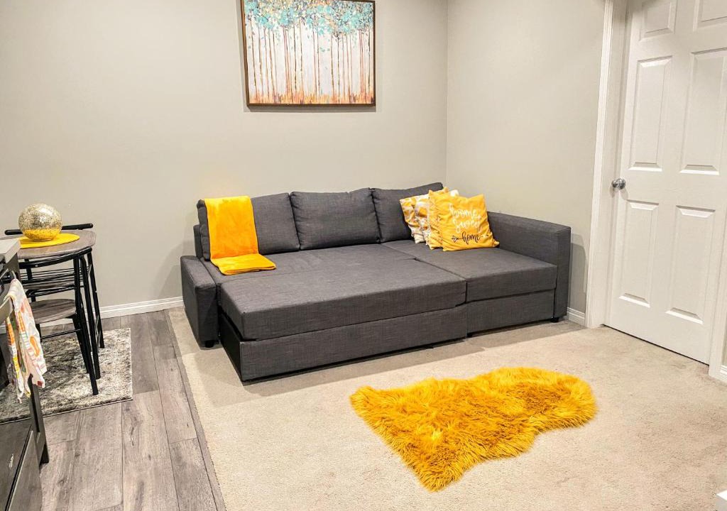 Sage Hill Apartment | Cozy Newly Built and Cheerful 1-Bedroom Suite