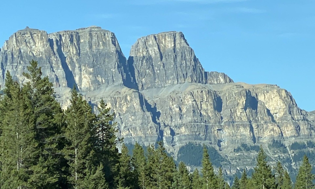 Banff Condo | Cozy Ski Condo in the Canadian Rockies, Banff Canada