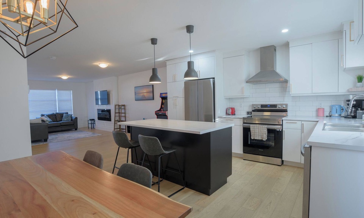 Moncton House | Cozy & Spacious 3BR Home