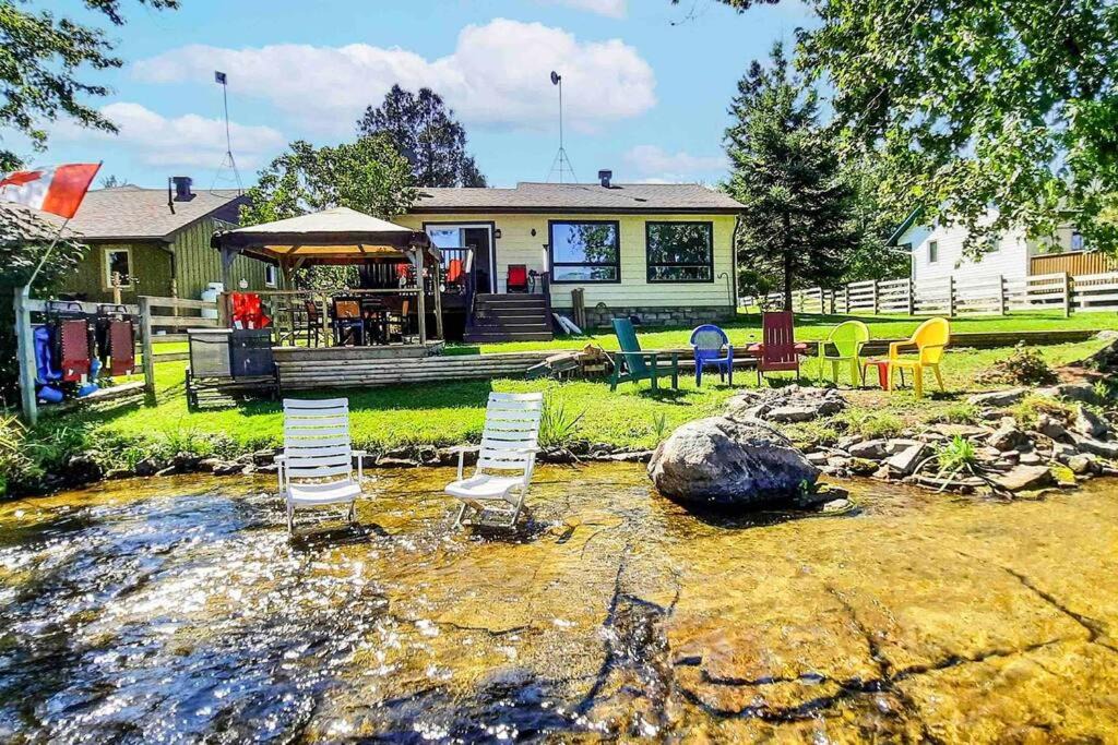 Drummond-North Elmsley Apartment | Cozy Waterfront Cottage, WiFi-Netflix-Dog Friendly