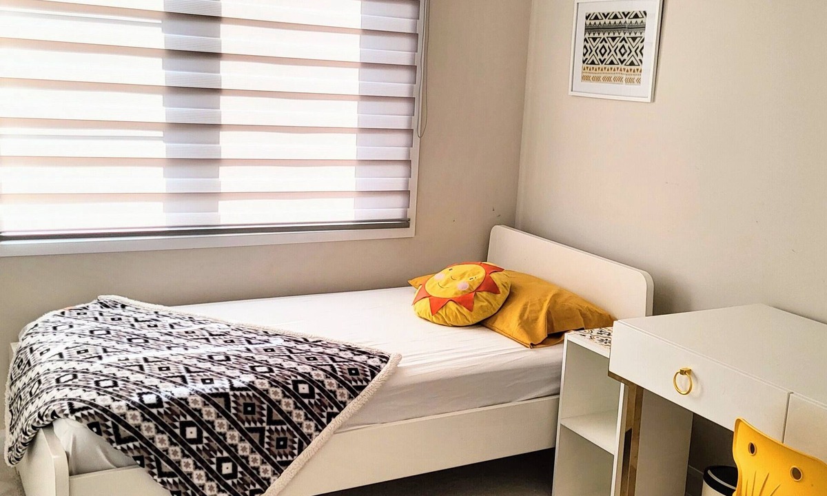 Ottawa Division House | Cozy & Welcoming Room with a friendly family – 20 Mins to Downtown Ottawa