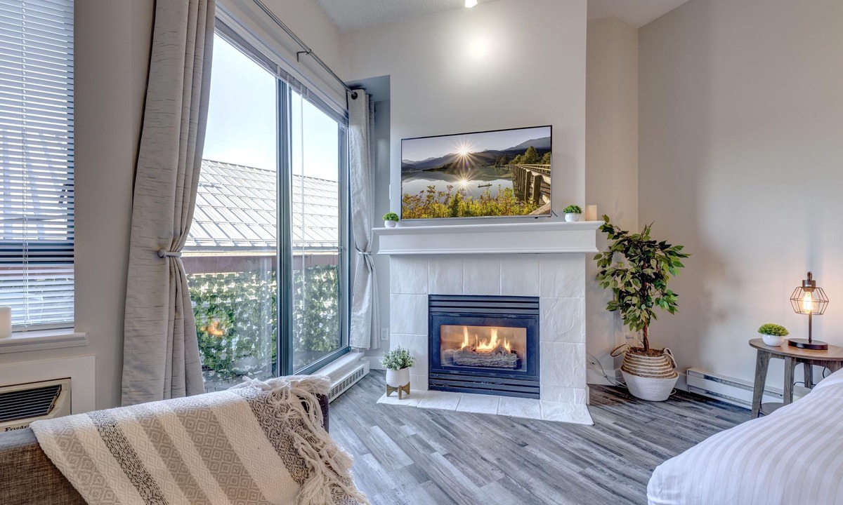 Glaciers Village | Whistler Cay Estates