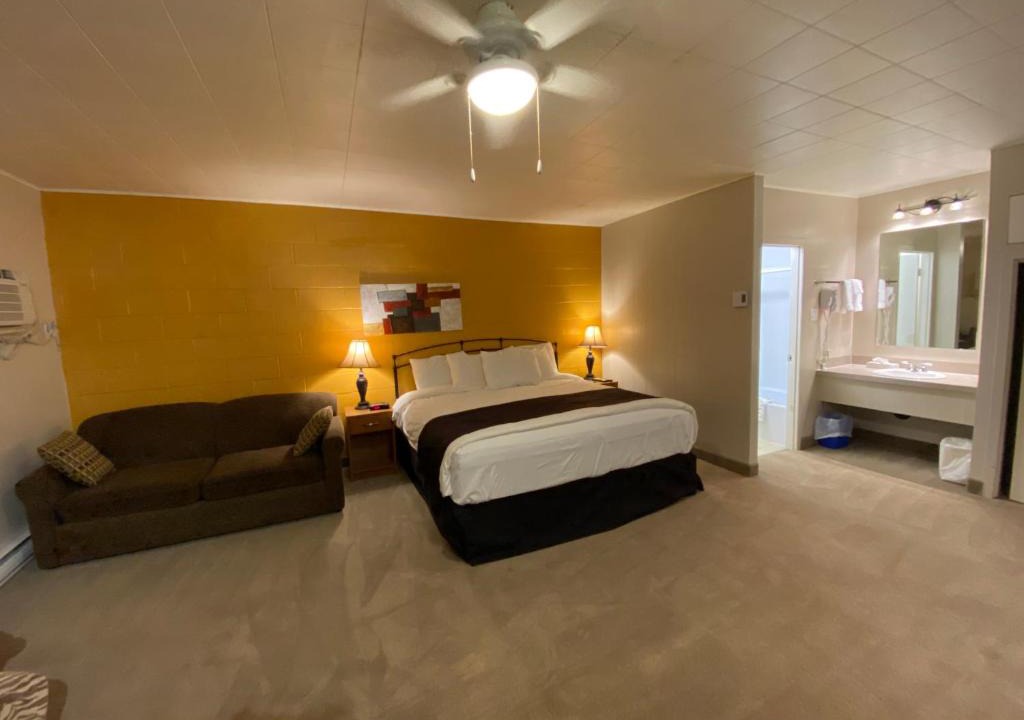 Dauphin Inn | Dauphin