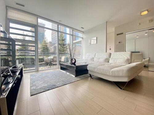 CityPlace Apartment | Delight 4BR Apartment in Downtown Toronto - Free Parking