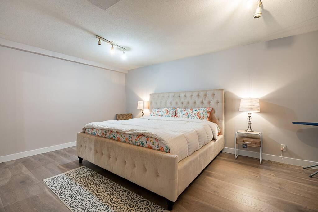 Newton Apartment | Delightful 3 bedroom guest house with free parking and internet