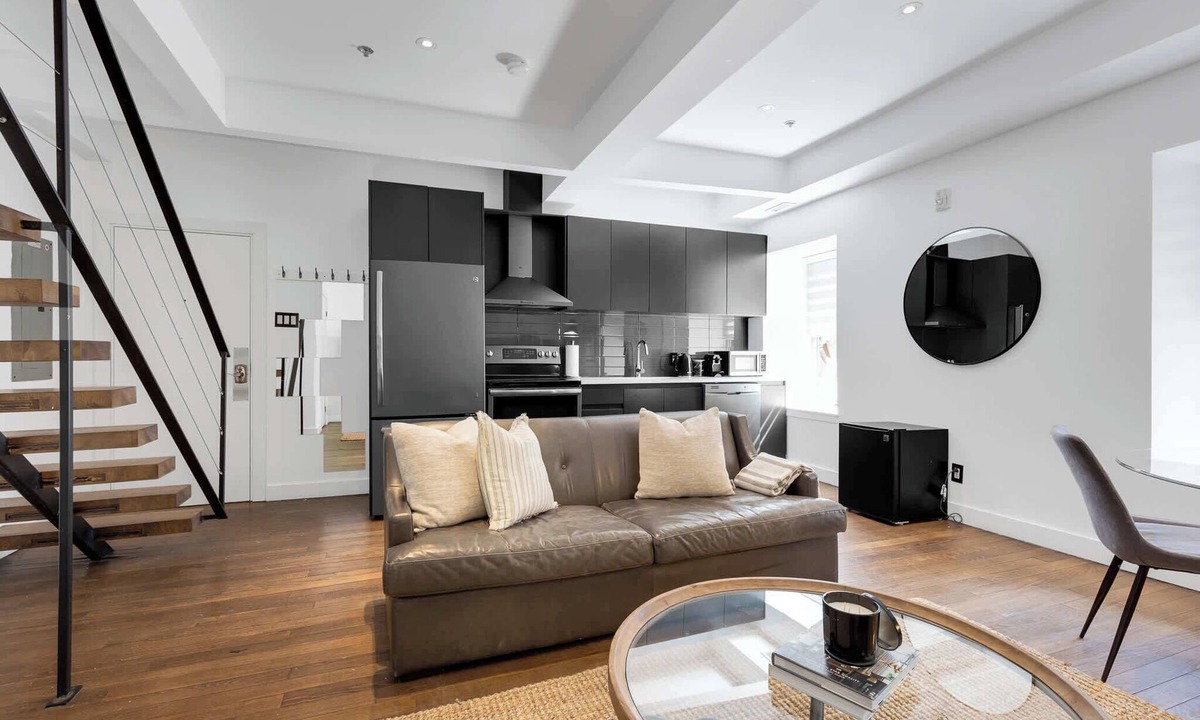 Old Montreal Apartment | Designer Penthouse|2-Level Loft+Free Parking