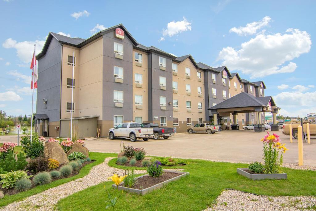 Fox Creek Hotel | Devonian Hotel and Suites
