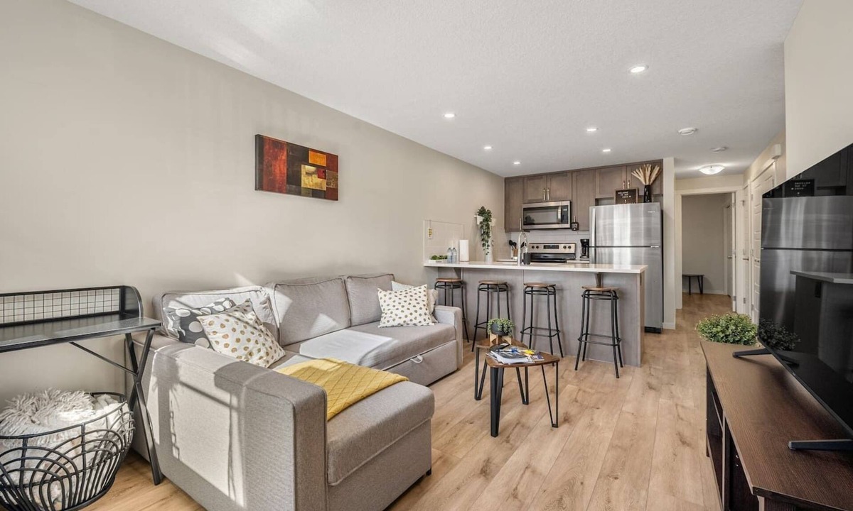 Keith House | Dog Friendly » King Bed » Free Banff Pass » AC