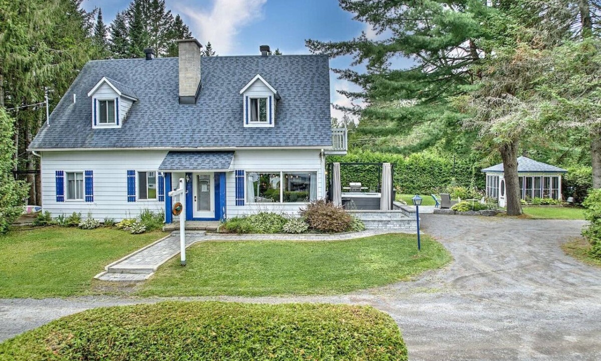 Saint-Jean-de-Matha Ski Chalet | Domaine Ormes| Hot Tub | Lake | Pool Table | Kayak