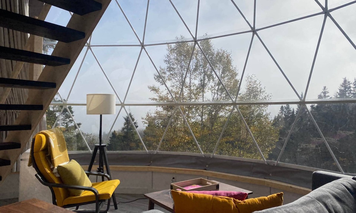 Perce Ski Chalet | Dome #3 ocean view at Domaine Renard