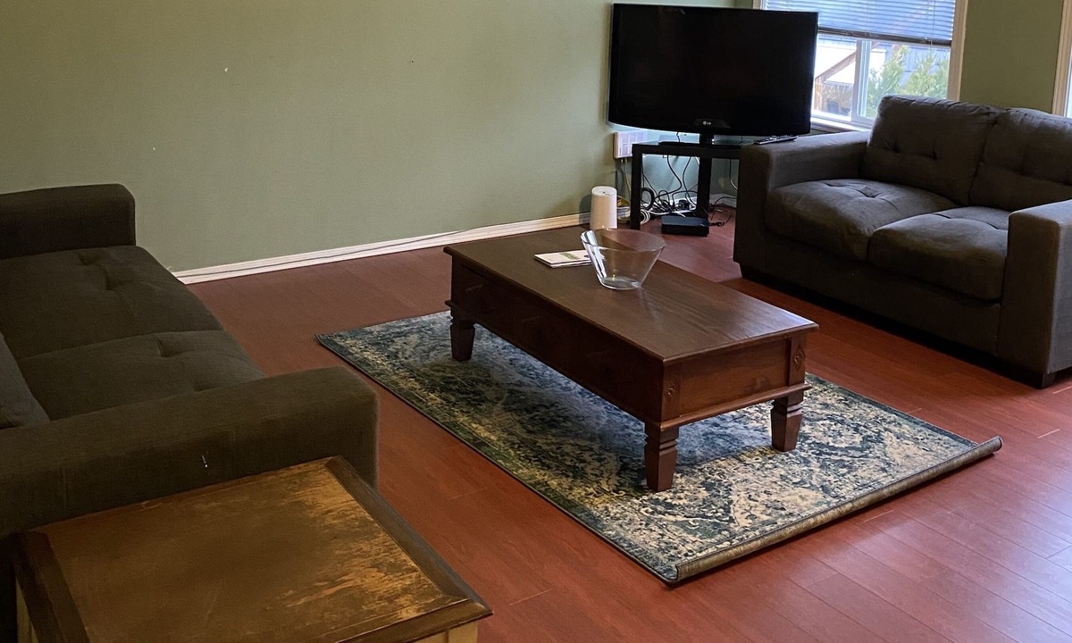 Chilliwack Proper Village West House | Downtown Chilliwack close to all the essentials.