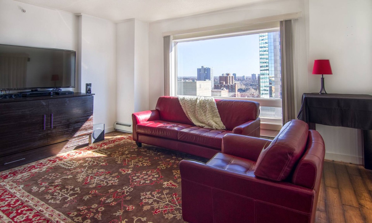 Downtown Edmonton Apartment | Downtown Core Icon Executive - Best Location Central Downtown