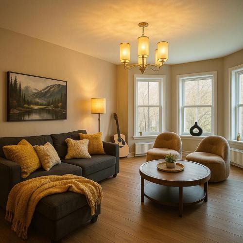 Huntsville House | Downtown Huntsville Gem in Muskoka