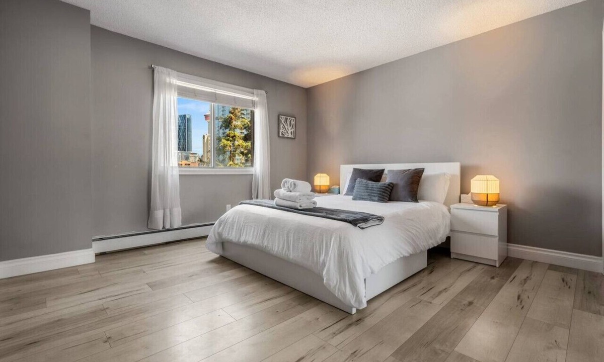 Beltline Apartment | Downtown » Mins to 17 Ave » Free Parking » Netflix