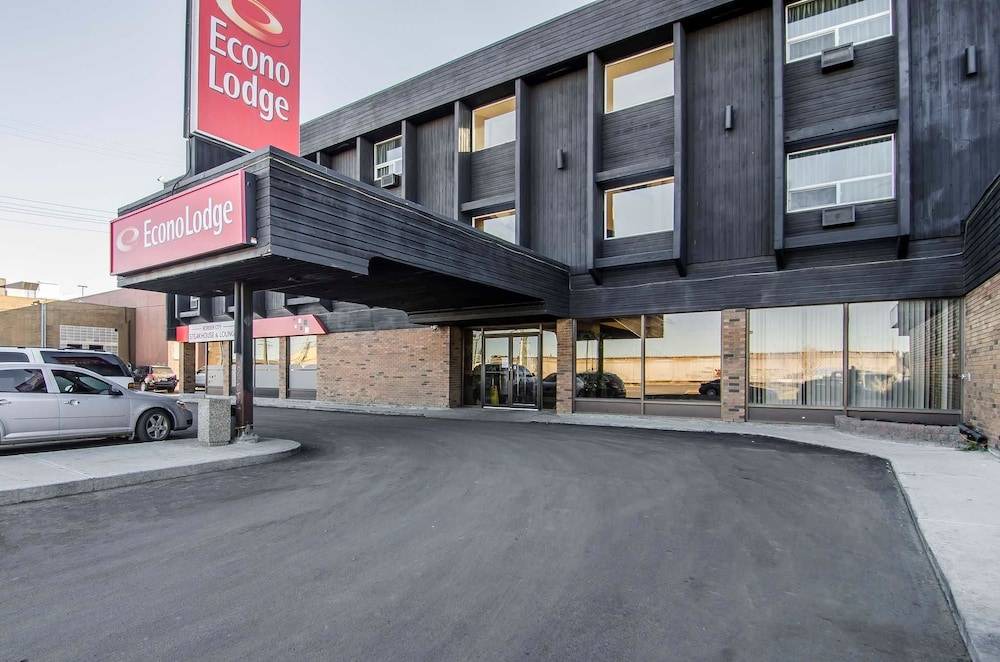 Lloydminster Hotel | Econo Lodge