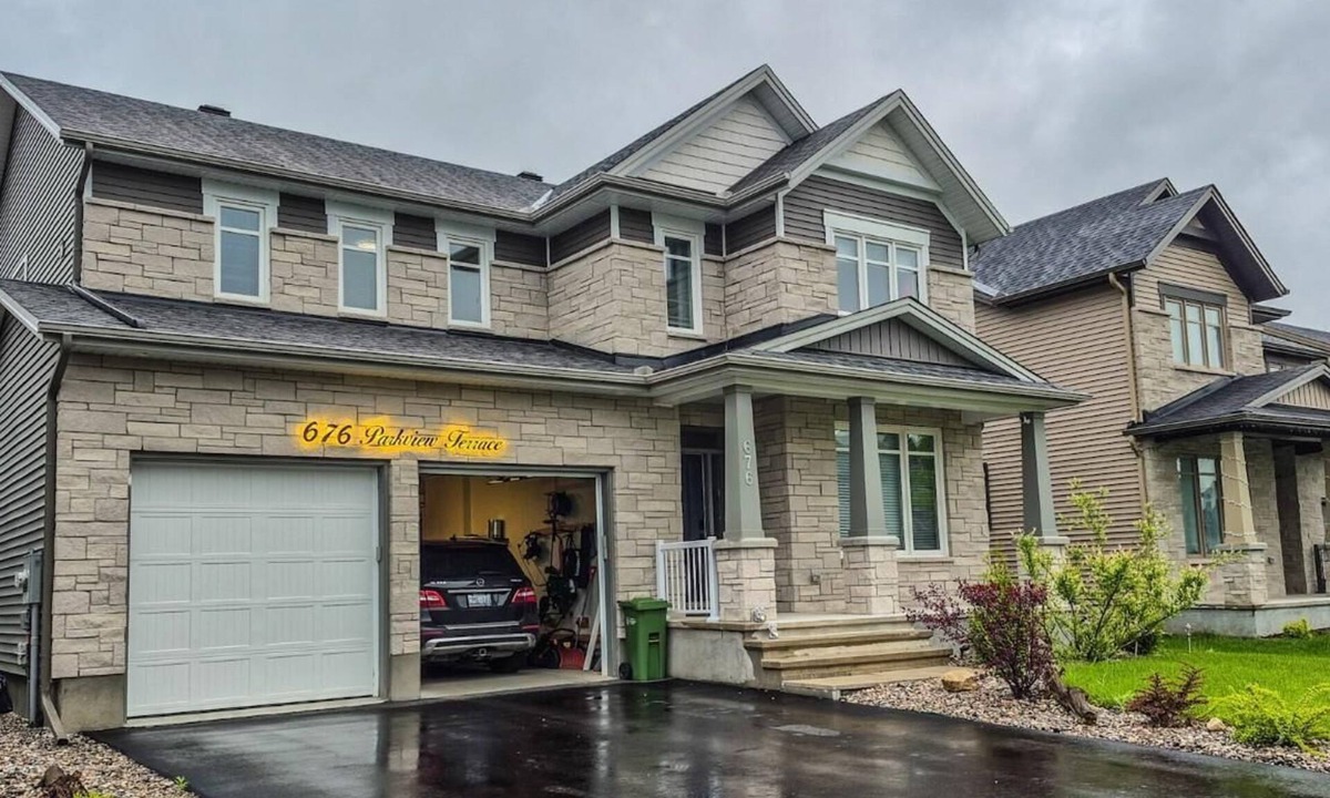 Russell House | Elegance and serenity on Parkview Terrace/Élégance et sérénité sur Parkview Terr