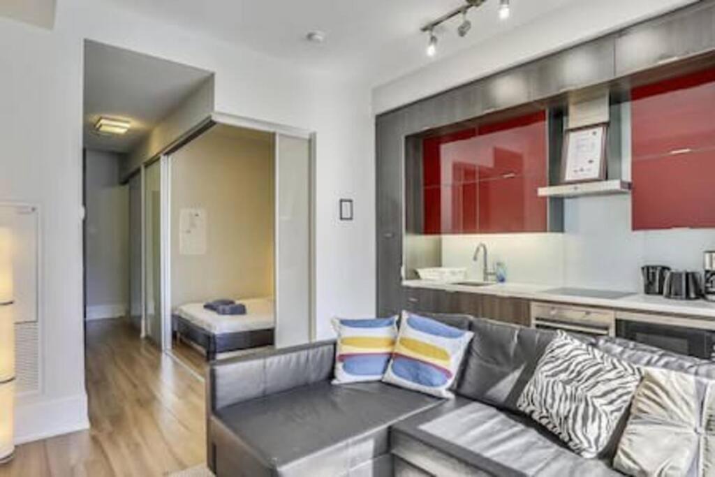 Toronto Entertainment District Apartment | Elegant Condo Downtown on Front West Street II