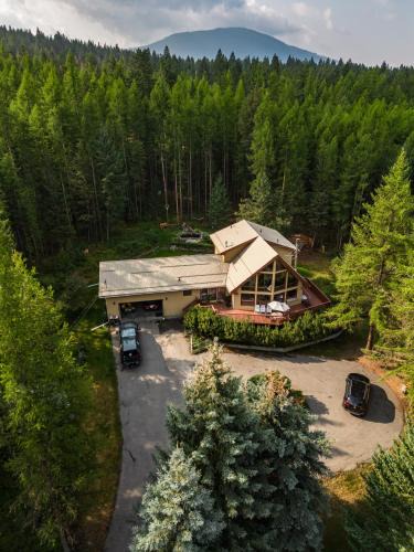 East Kootenay Bed & Breakfast | End of the road B & B