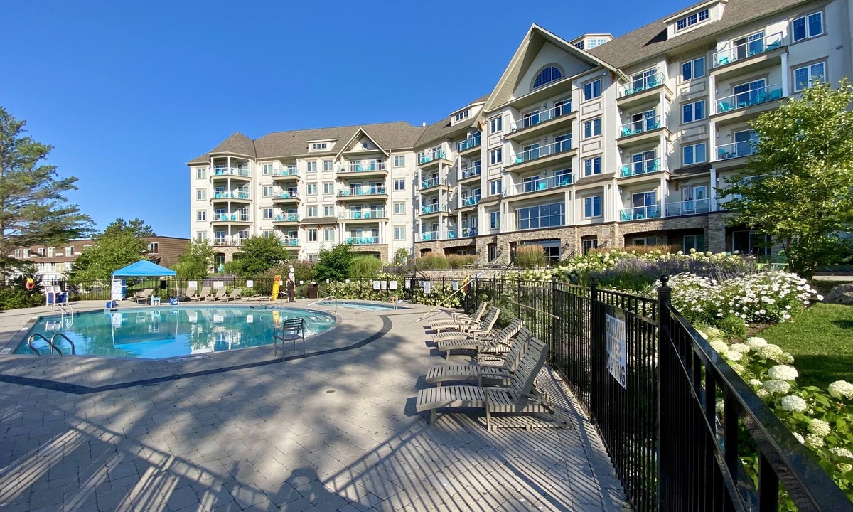 Huntsville Condo | Enjoy some Muskoka Magic of your own year round in this deluxe four season condo