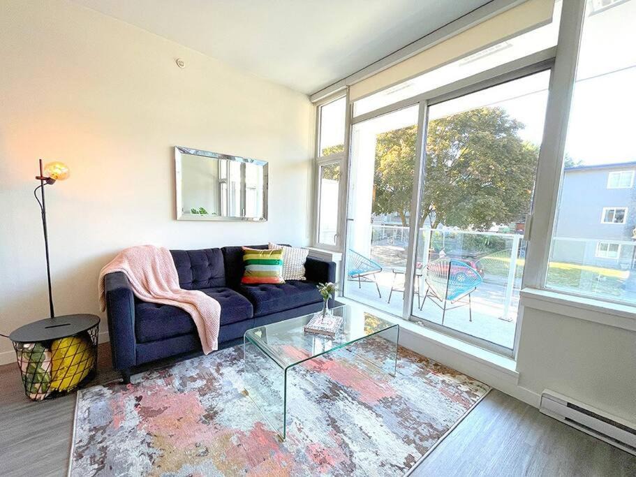 Mount Pleasant Apartment | Entire condo in Mount Pleasant + Parking
