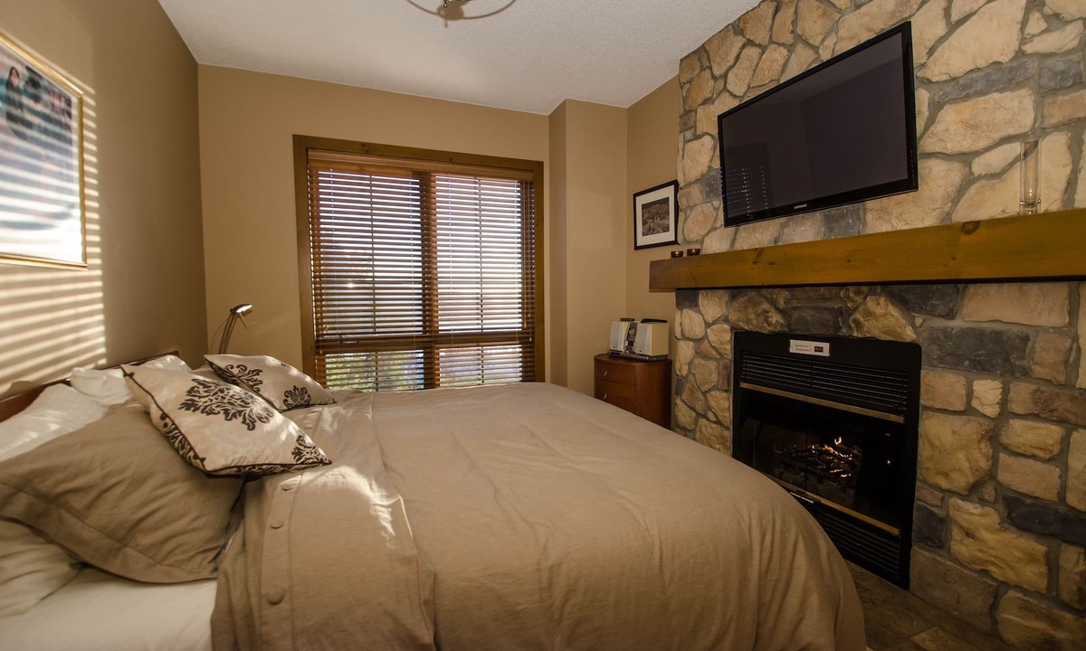Mont-Tremblant Condo | Equinoxe - Tremblant's Platinum Ski-in Ski-out Condo - Amazing Views