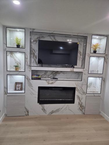 West Edmonton Apartment | Exclusive Suite in Edmonton