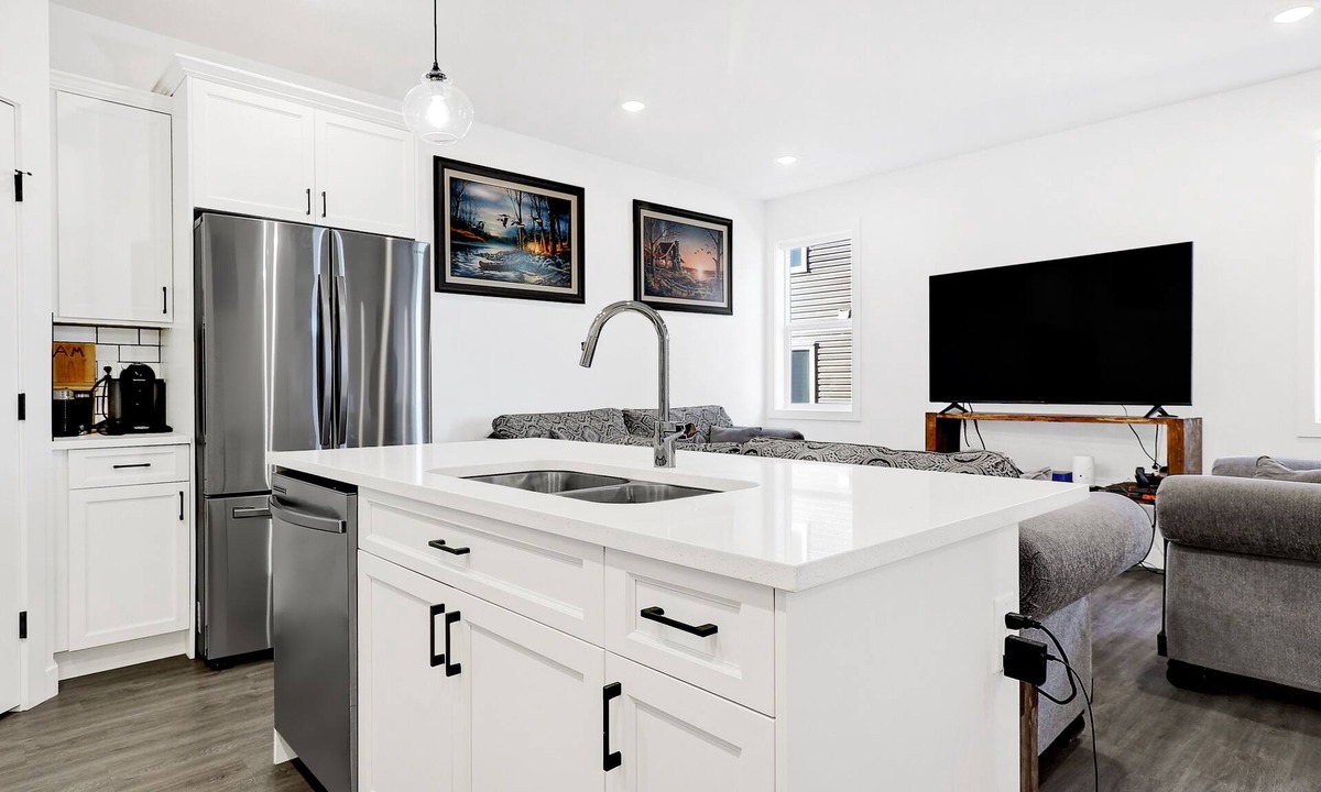 Clairmont House | Executive style 4-plex unit is located in Whispering Ridge.