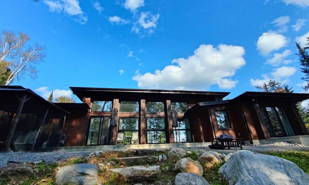 Nominingue House | Expansive Lakefront modern retreat nestled by nature, huge windows ,4 bedroom