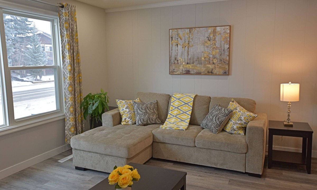 Calgary House | EXQUISITE 3BD HOUSE CLOSE TO AIRPORT, PL HOSP, DOWNTOWN, SLEEPS 7