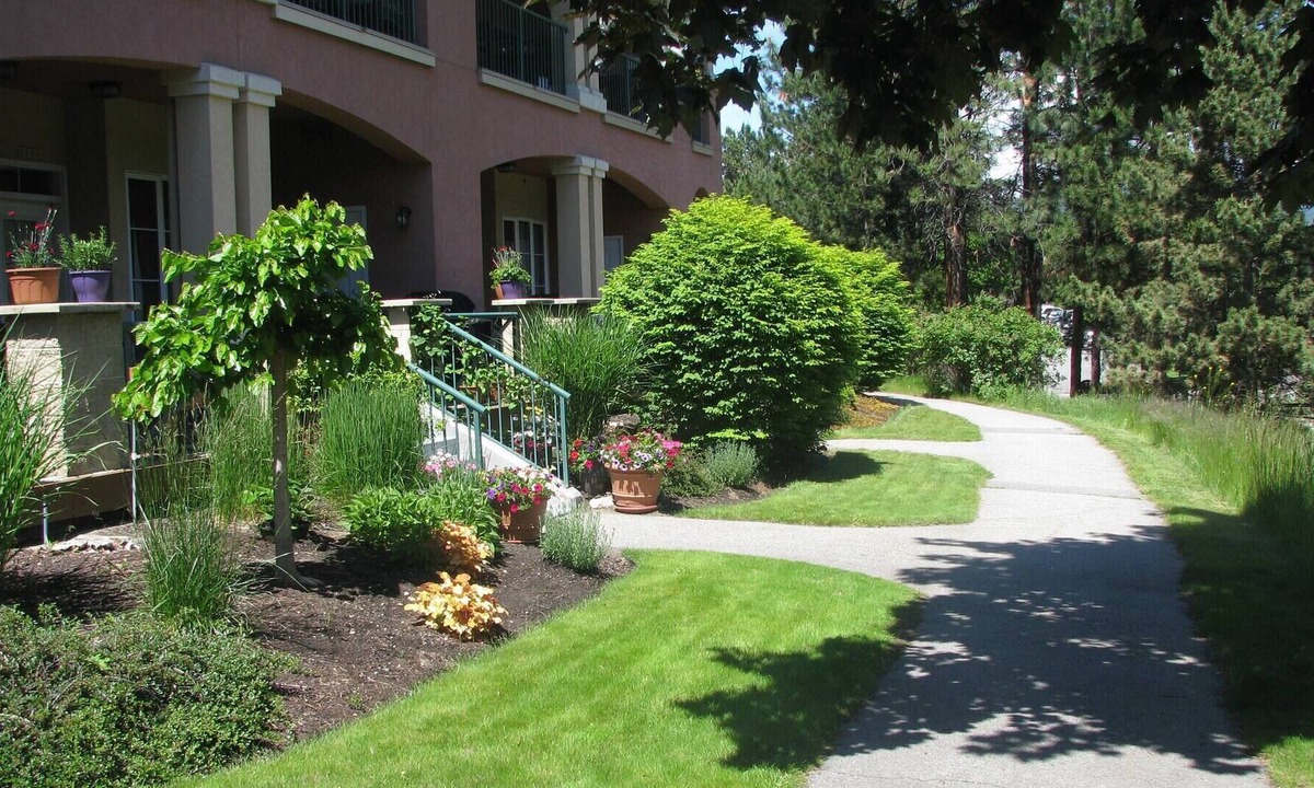 Quail Ridge Apartment | Fairway Woods, Perfect Stay, right on the golf course!