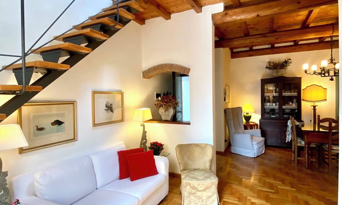 Santissima Annunziata Apartment | FAMILY FRIENDLY, 5 STARS, TOP LOCATION, A/C, FREE WI/FI SEE ALSO LISTING 165586