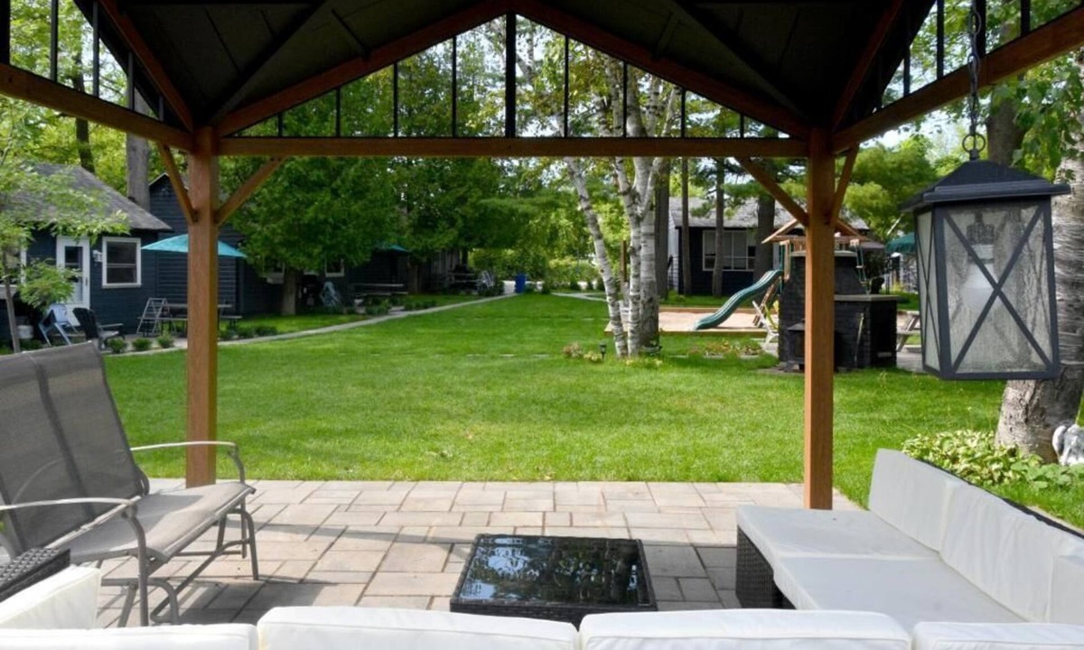 Wasaga Beach Cottage | Family friendly cottage 2 min from the beach