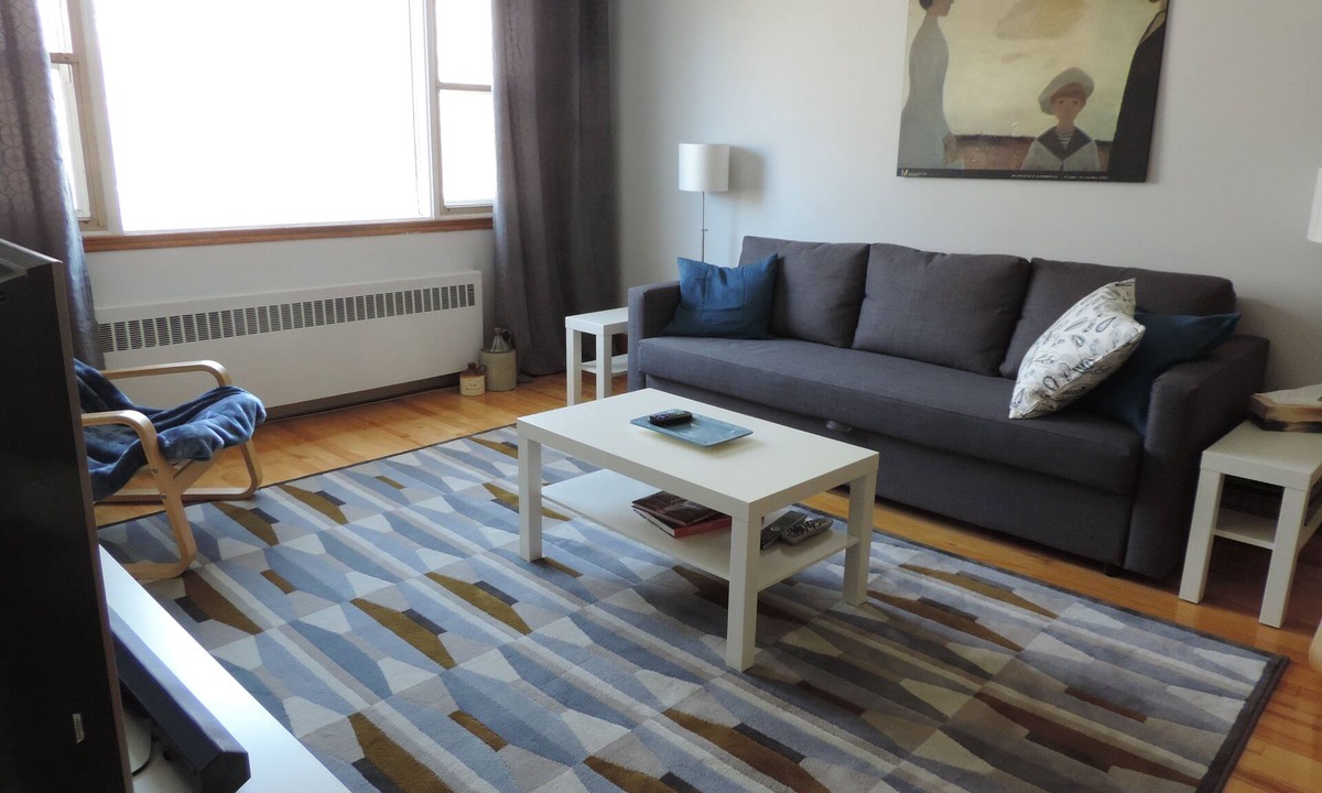 Cote-Des-Neiges—Notre-Dame-De-Grace Apartment | Family friendly . Your Montreal Home Base to all attractions and events