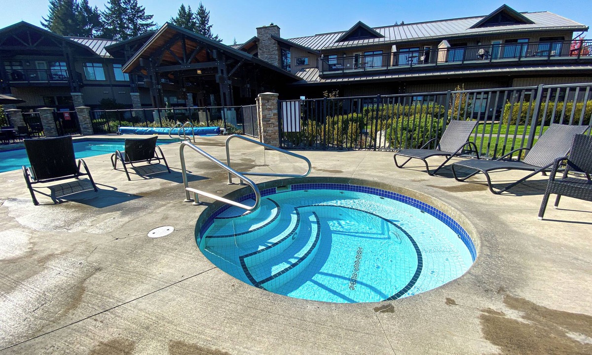 Regional District of Nanaimo Condo | Family Resort Condo Next to Hot Tub! *Stay 3+ Nights for Discounted Rates*
