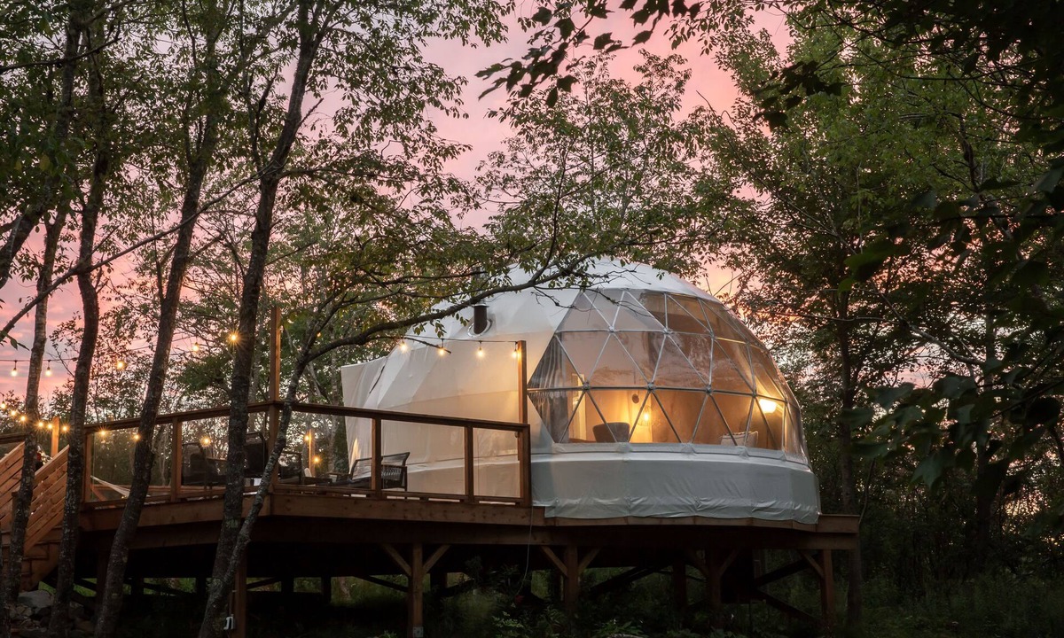 Elderbank Ski Chalet | FlowEdge Riverside Getaway
