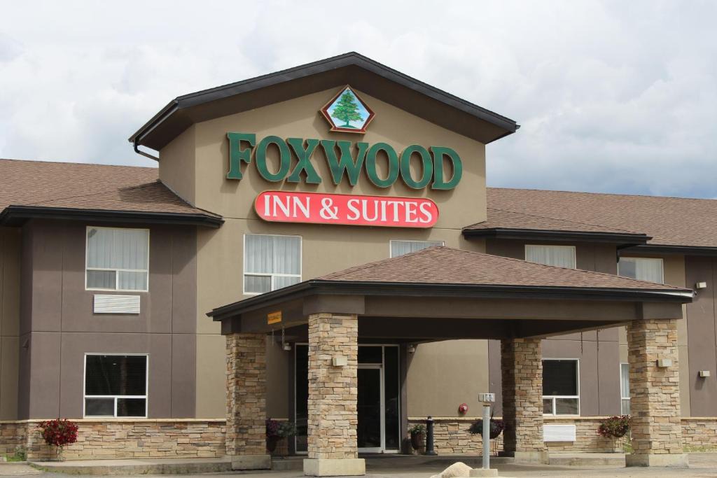 Fox Creek Hotel | Foxwood Inn and Suites