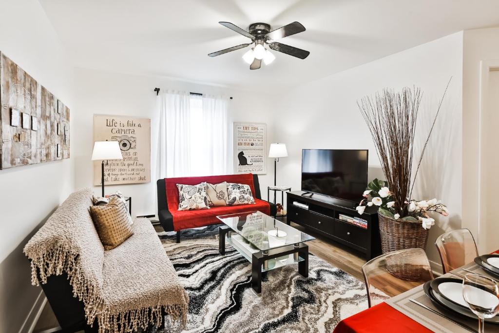 Lachine Apartment | FREE PARKING - 2 BEDROOMS - full APARTMENT - in Beautiful Lachine - NEAR WATER - 15 MINUTE DRIVE TO DOWNTOWN