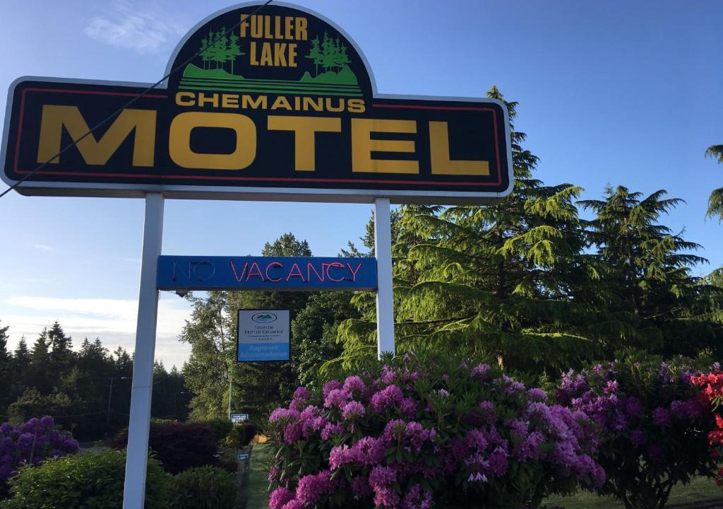 Chemainus Hotel | Fuller Lake Chemainus Motel