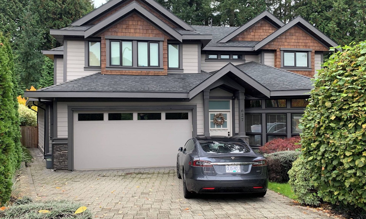 North Vancouver Apartment | Fully equipped 5 star 1 bdrm suite. Luxurious.n