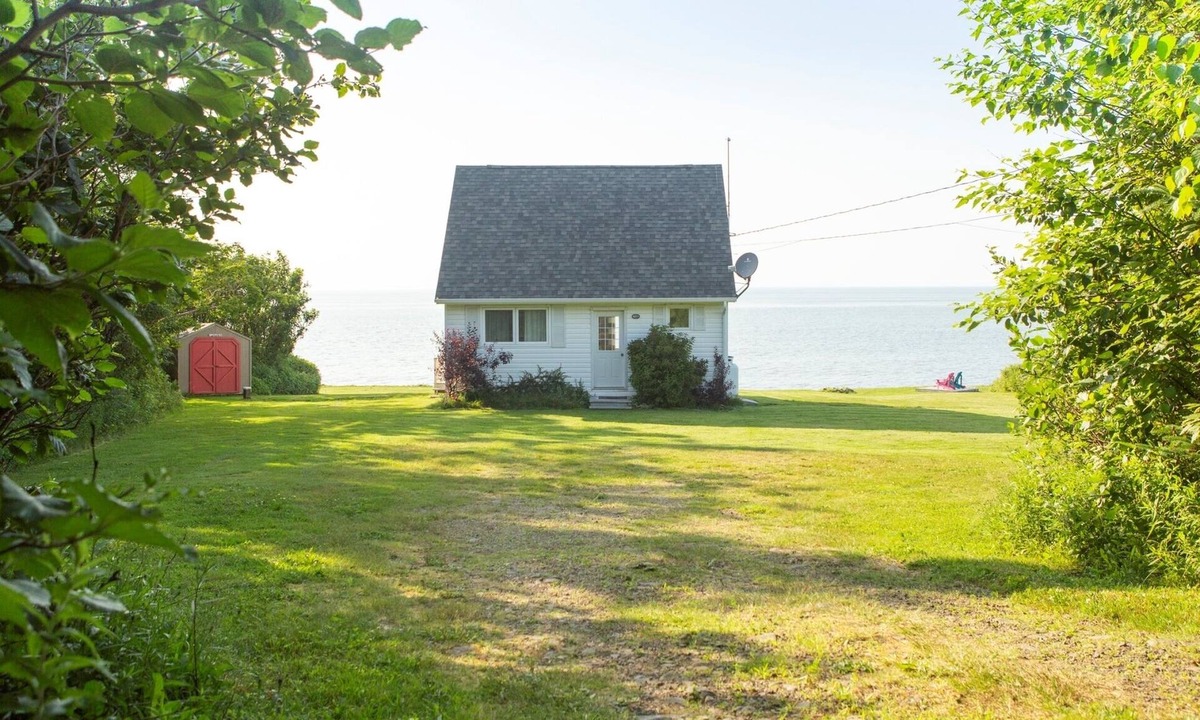 Annapolis County Cottage | Fundy Sunset Cottage, Oceanfront Tranquility!