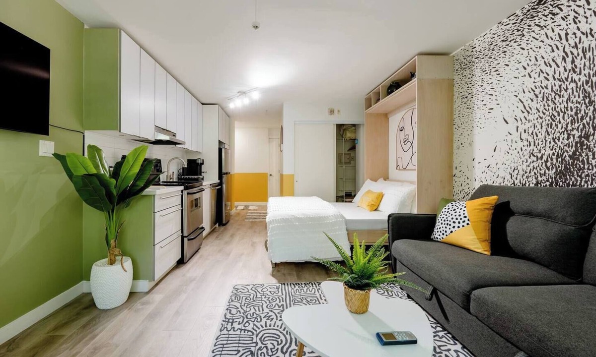 Downtown Eastside Apartment | Gastown Haven: Where History Meets Comfort