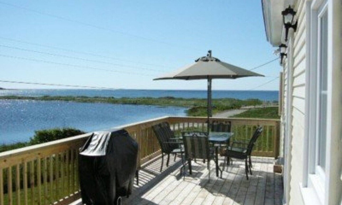 Kingsburg Cottage | Gladee's At Hirtle's Beach