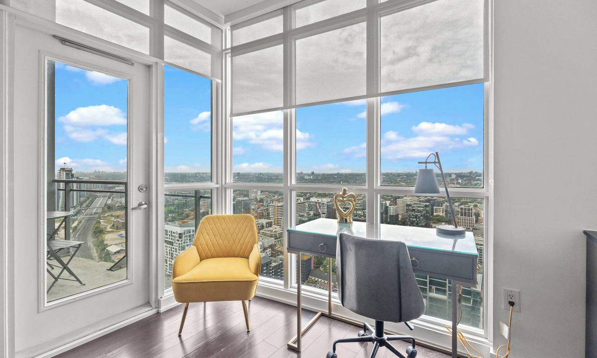 CityPlace Condo | GLOBALSTAY Puff of air over the lake 49 Floor PH 1Bedroom+DEN