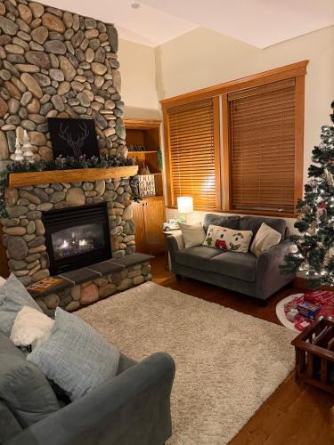 Big White Ski Resort House | Gone Ski 'Inn