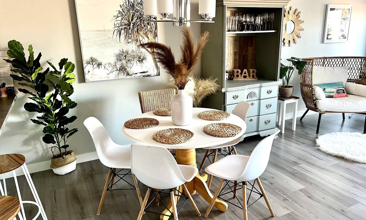 Sylvan Lake House | Gorgeous townhome 5 min walk to the stunning lake.