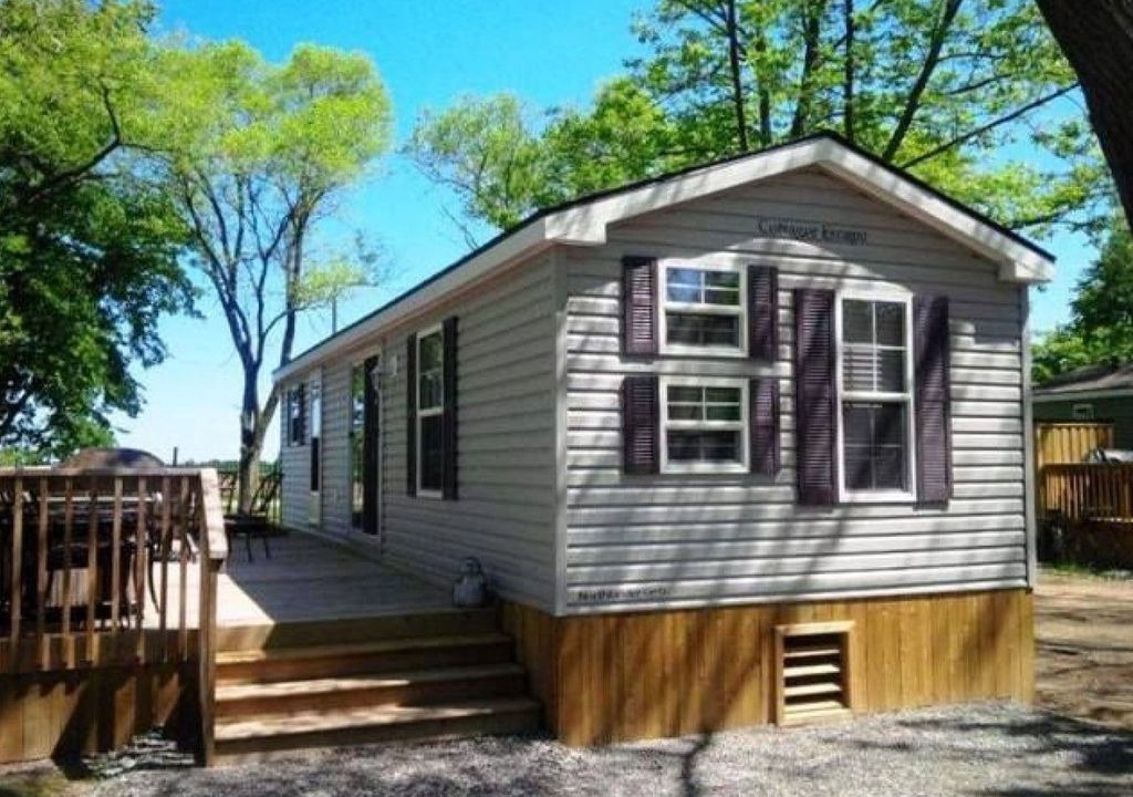 Niagara-on-the-Lake Cabin | Great Blue Resorts - Vine Ridge Resort - Niagara-on-the-Lake - 2 Bedroom Cottage 5