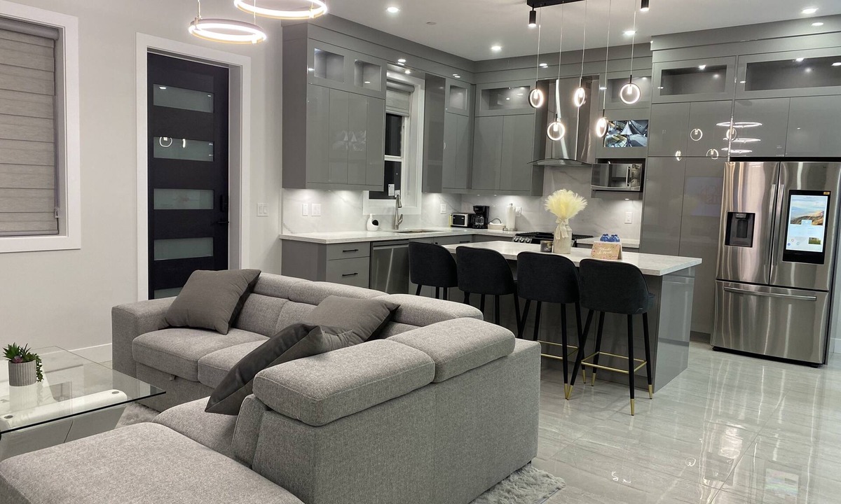 Hastings House | Great Location close to downtown, 10’ to cruiseship terminal, whistler, Capilano