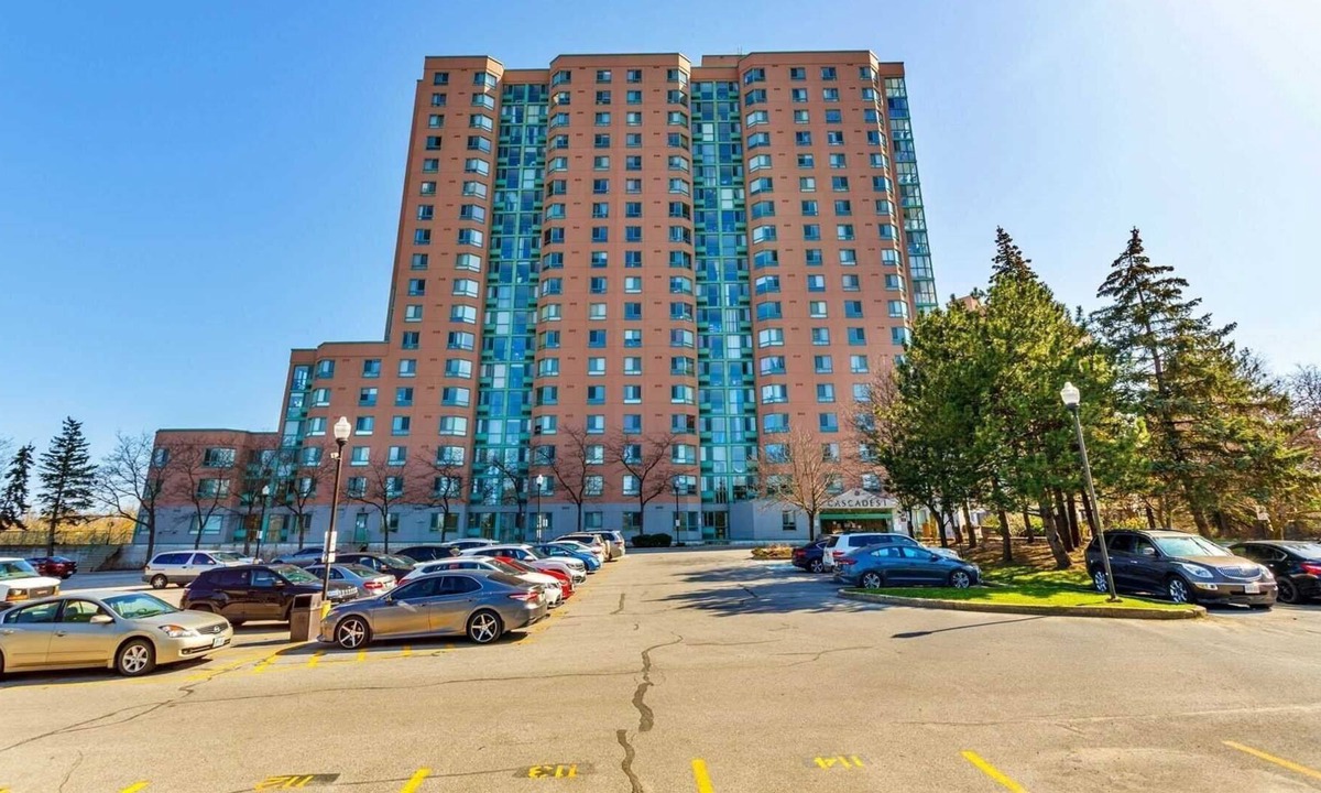 North York Condo | Great view 2 Bedroom apt with 700 sq ft terrace