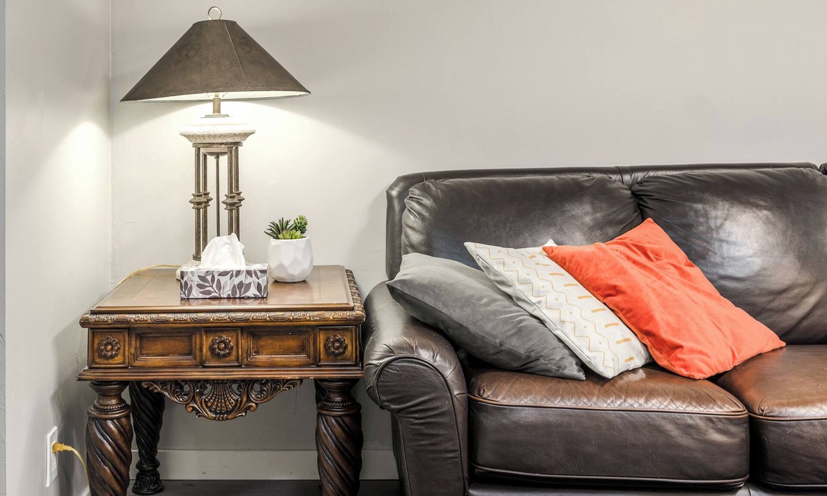 Calgary House | H@Home 5BR2BTH entire house close to YYC/Deerfoot Mall